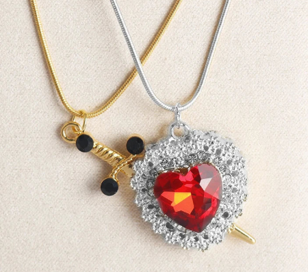 Collar Unión Eterna; Corazón y Espada para enamorados
